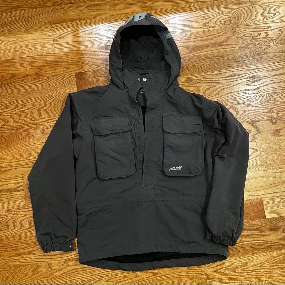 Palace Bello Windbreaker- Men’s Large- gray - very good condition.